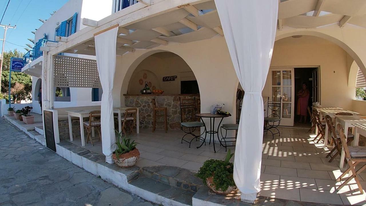 Pavlos Rooms Livadia  Extérieur photo