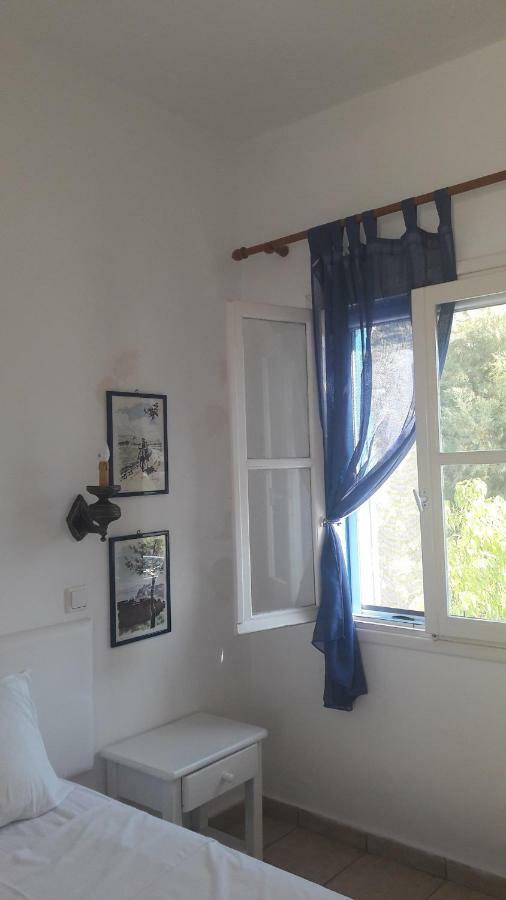 Pavlos Rooms Livadia  Extérieur photo